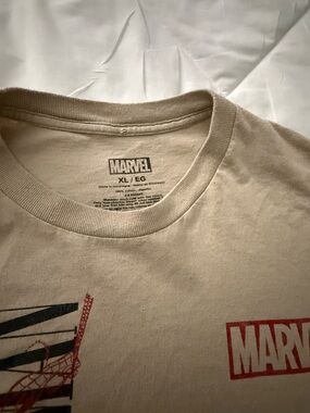 Marvel Men's Cream Crewneck Graphic tshirt